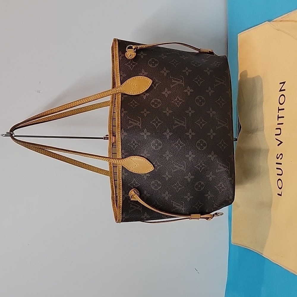 Louis Vuitton Monogram Neverfull PM Tote Bag
